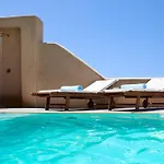فوراينا غاليري 4* Pýrgos