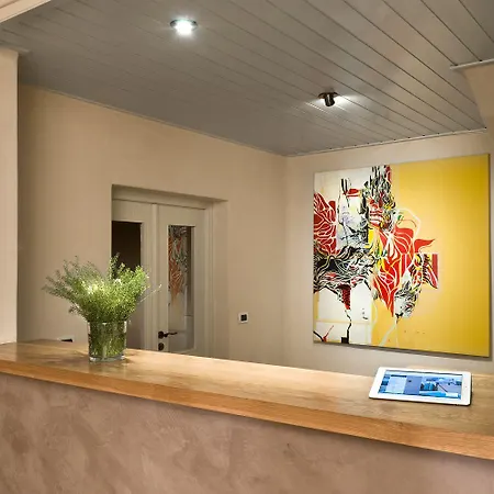 Hotel apartamentowy Voreina Gallery