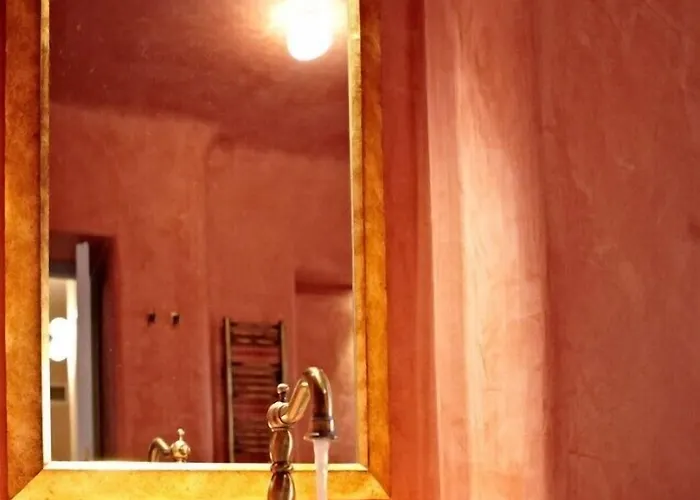 Voreina Gallery Aparthotel 4*