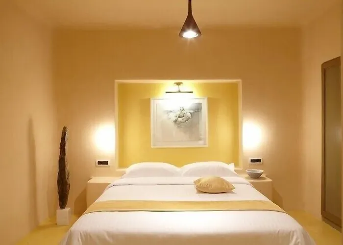 Voreina Gallery Aparthotel