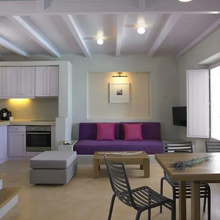 Voreina Gallery מלון דירות