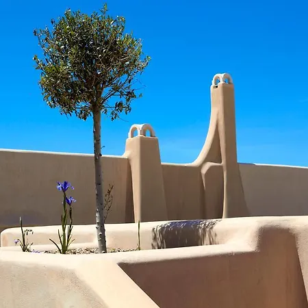 Voreina Gallery Aparthotel