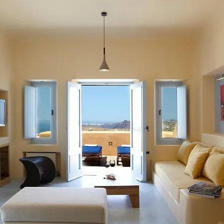 Voreina Gallery מלון דירות Pýrgos